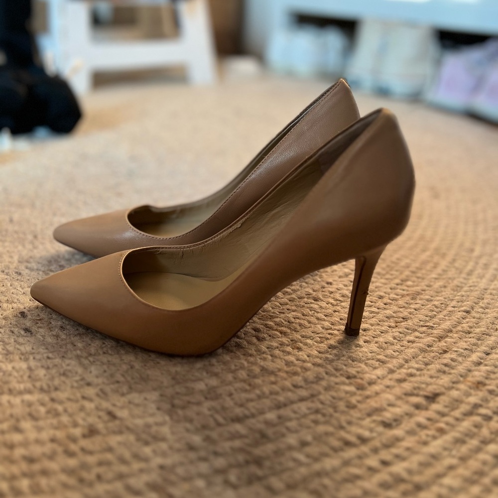 Ann Taylor Mila Leather Pumps